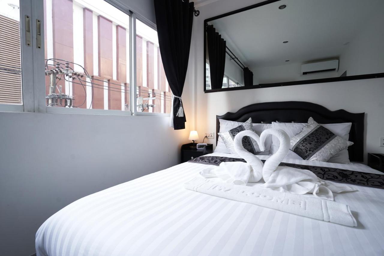 Thonglor Suites Hotel Bangkok Exterior foto