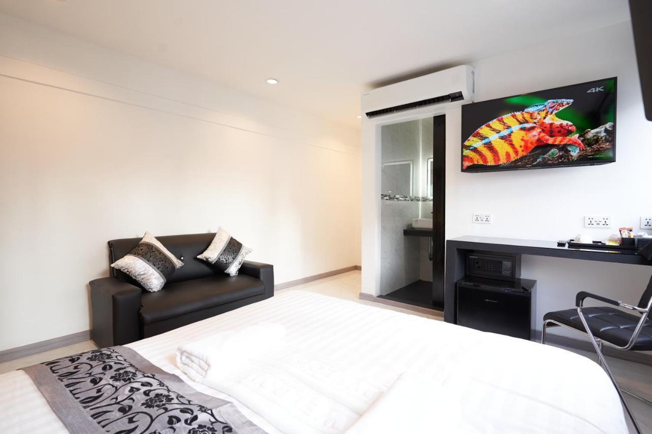 Thonglor Suites Hotel Bangkok Exterior foto